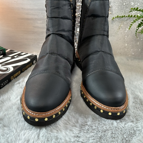 Free People Atlas Puffer Chelsea Boots
Black Womens Size 38.5 - Picture 4 of 13